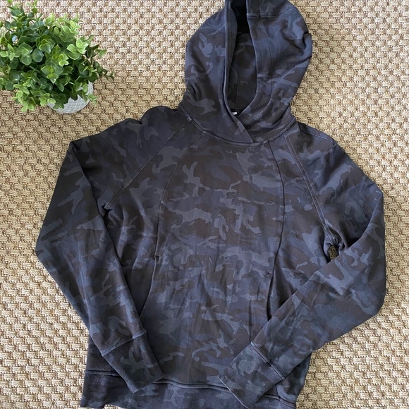 SOLD Lululemon Scuba Pullover Sweatshirt 4 - Picture 4 of 4